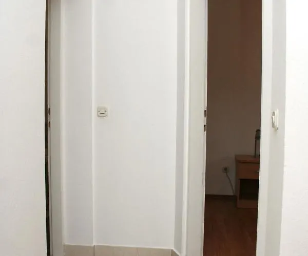 With Parking Space Orebic, Peljesac - 4565 דירה אורביץ