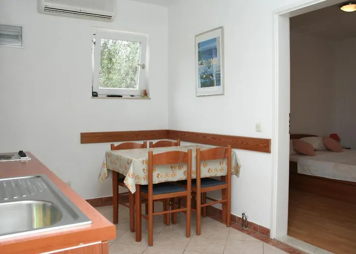 With Parking Space Orebic, Peljesac - 4565 אורביץ