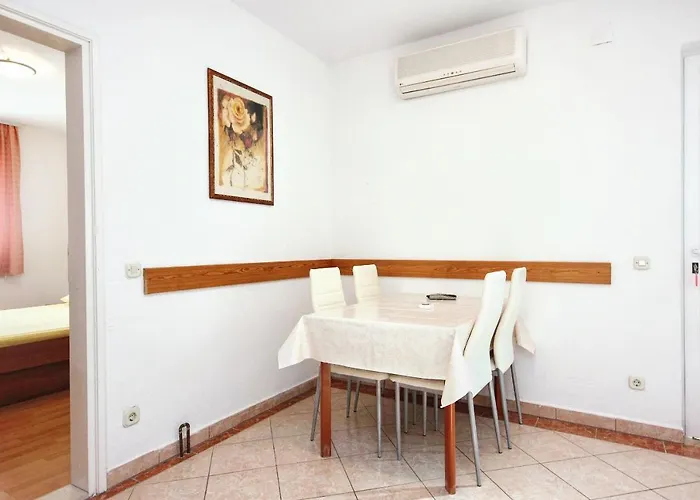דירה With Parking Space Orebic, Peljesac - 4565 אורביץ